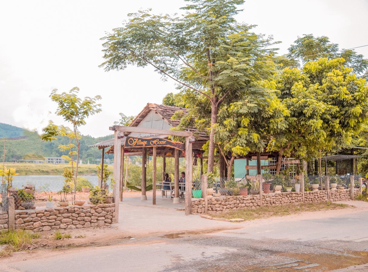 Phong Nha Village House ภายนอก รูปภาพ